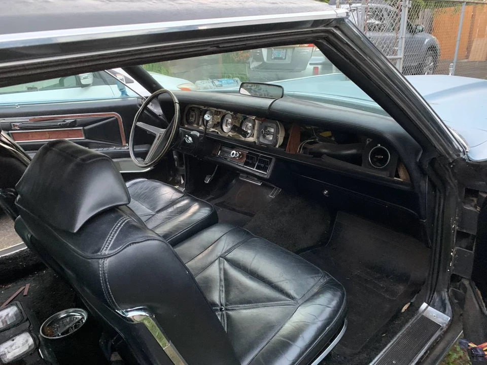 1970 Lincoln Continental 5th Gen - Image 15 of 21