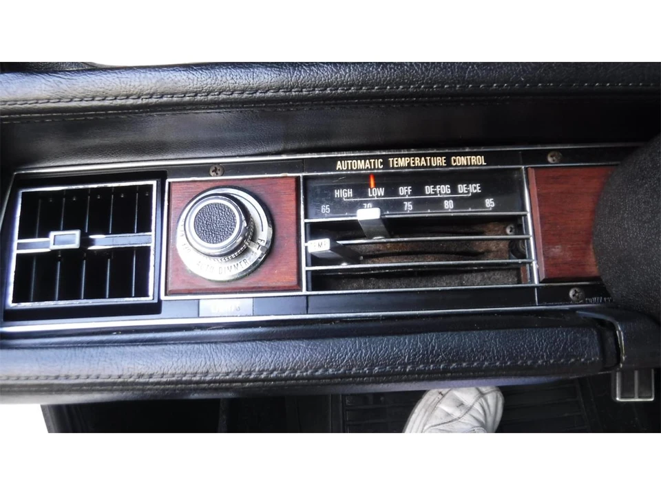 1970 Lincoln Continental Mark III - Image 19 of 31