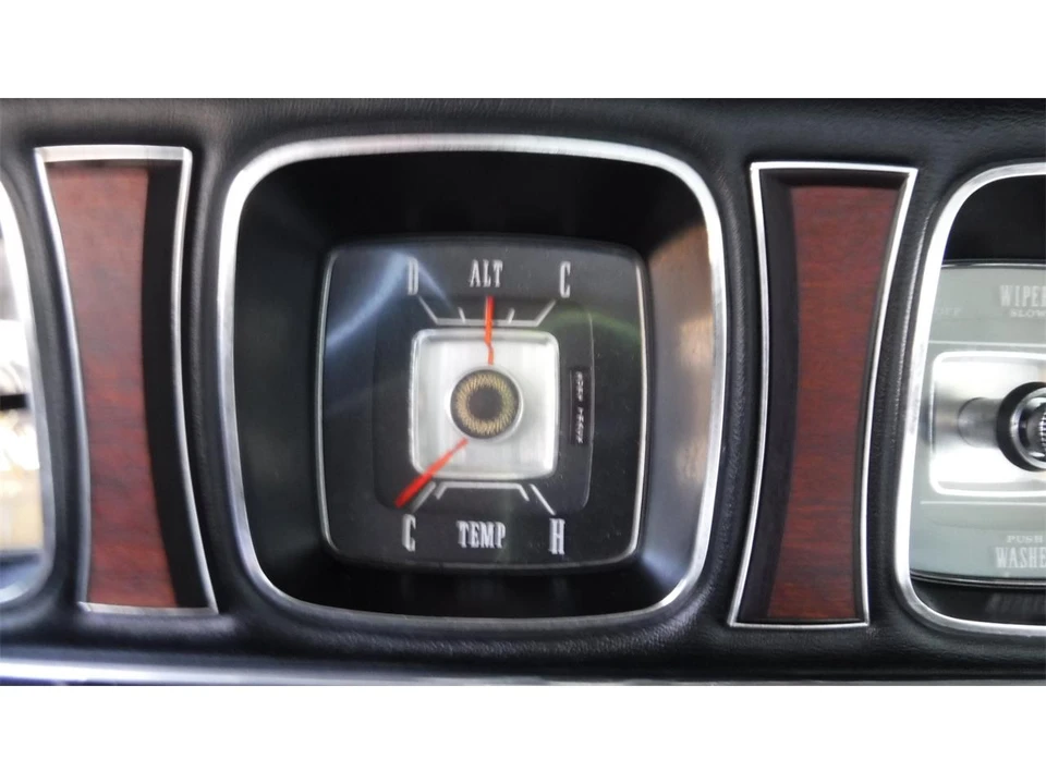 1970 Lincoln Continental Mark III - Image 25 of 31