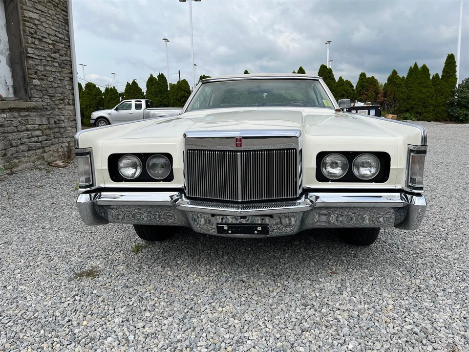 1970 Lincoln Continental Mark III - Image 21 of 31