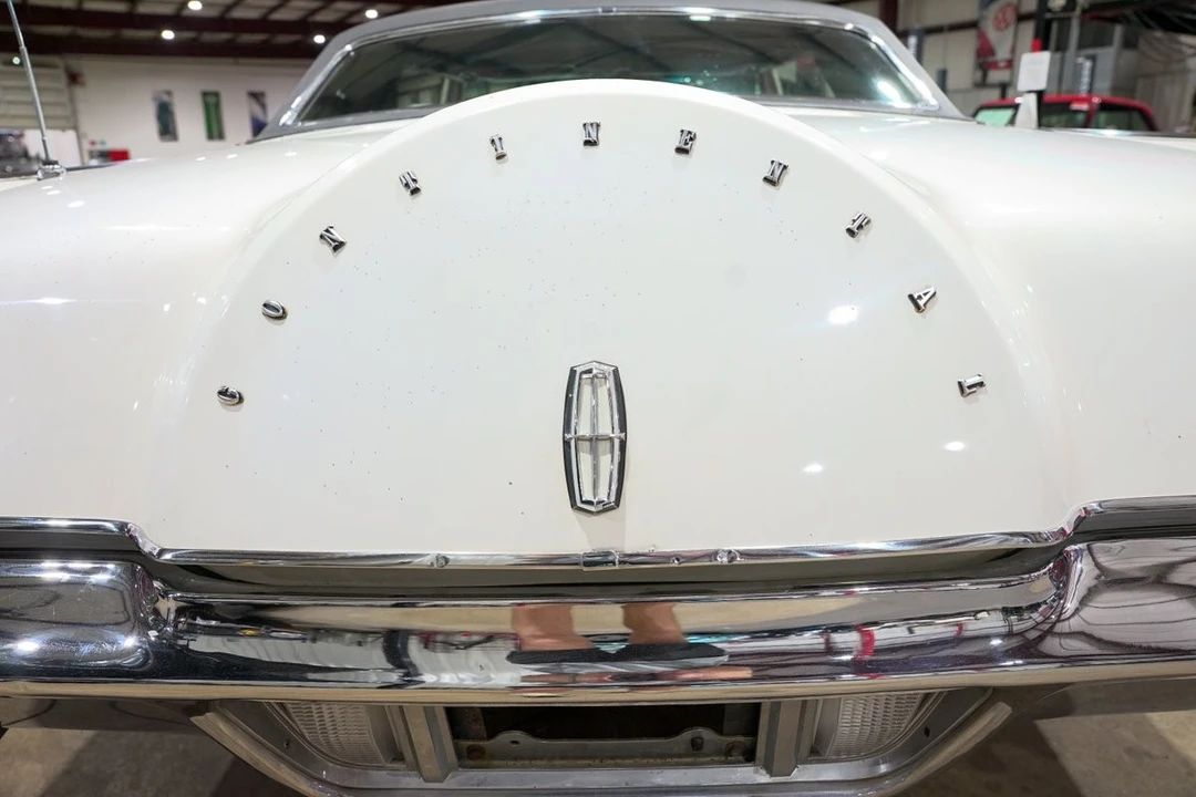 1970 Lincoln Continental Mark III - Image 17 of 31