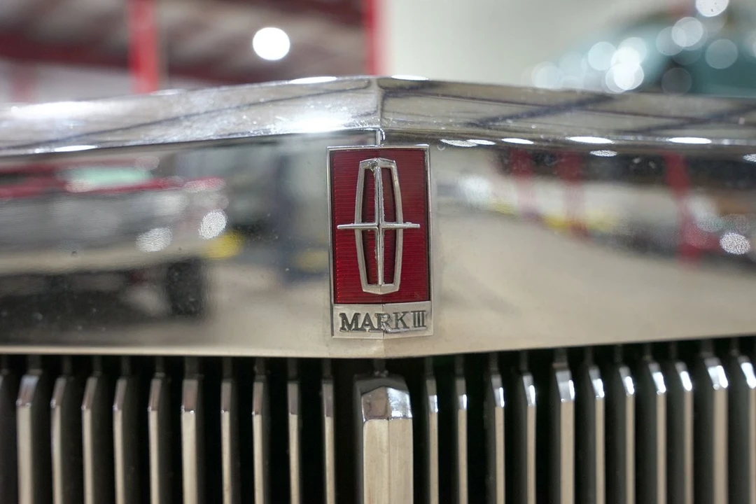 1970 Lincoln Continental Mark III - Image 14 of 31