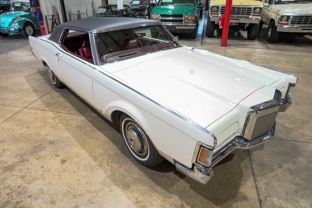 1970 Lincoln Continental Mark III - Image 12 of 31