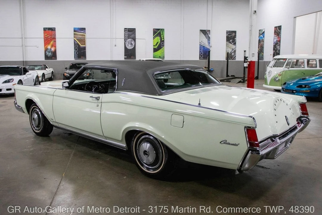 1970 Lincoln Continental Mark III - Image 4 of 12
