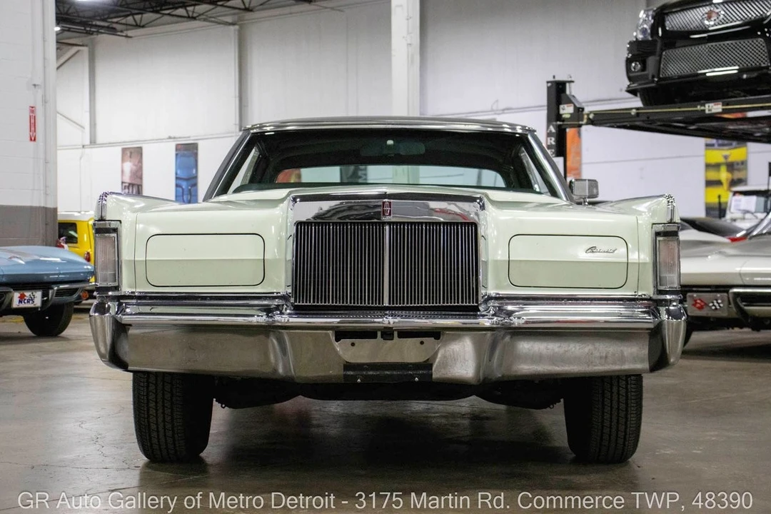 1970 Lincoln Continental Mark III - Image 12 of 12