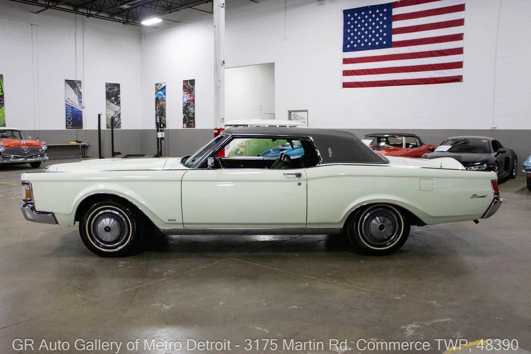 1970 Lincoln Continental Mark III - Image 3 of 12