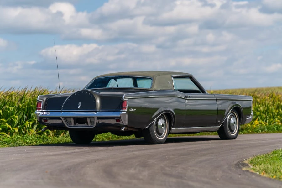 1970 Lincoln Continental Mark III - Image 3 of 20