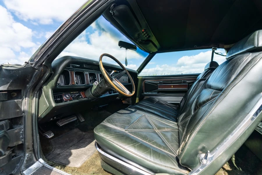 1970 Lincoln Continental Mark III - Image 13 of 20
