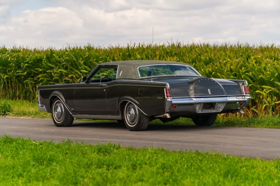 1970 Lincoln Continental Mark III - Image 9 of 20