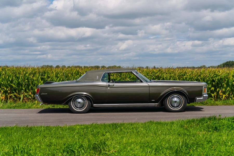 1970 Lincoln Continental Mark III - Image 2 of 20