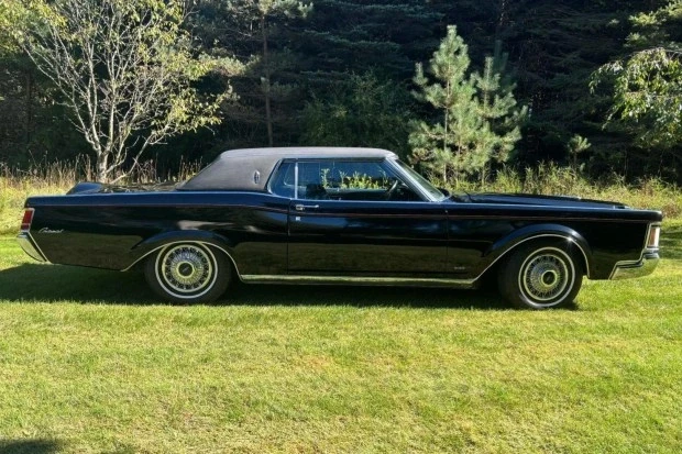 1970 Lincoln Continental Mark III - Image 3 of 8