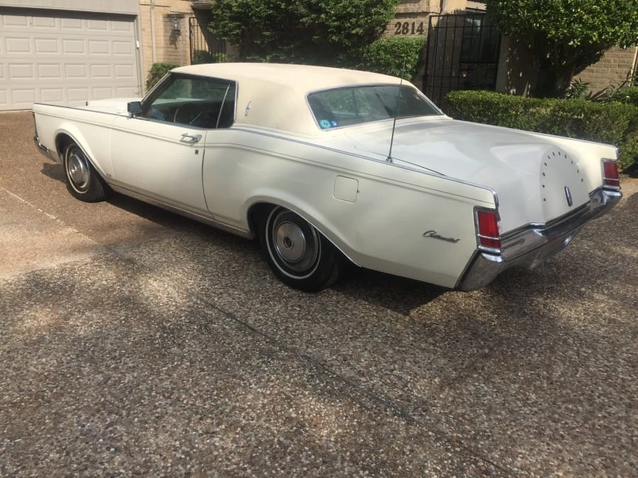 1970 Lincoln Continental Mark III - Image 10 of 12