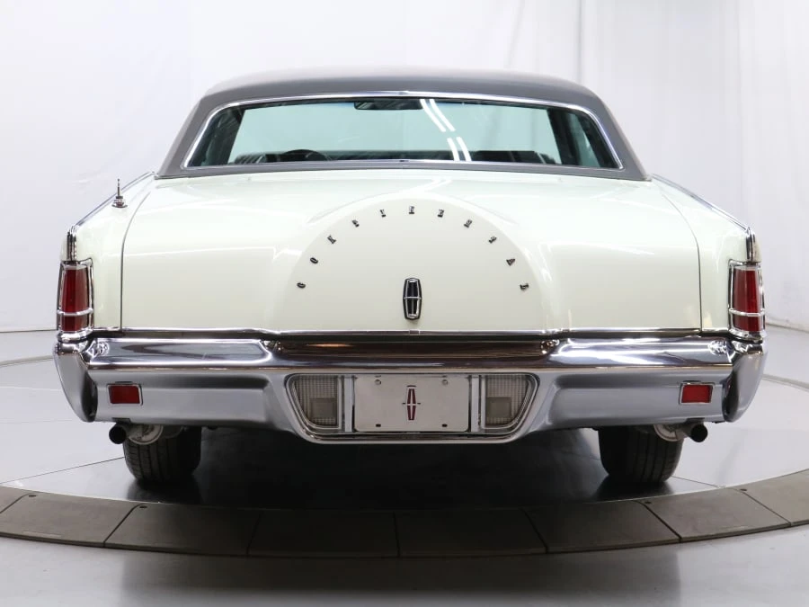 1970 Lincoln Continental Mark III - Image 5 of 31