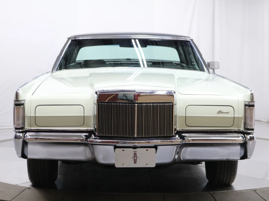 1970 Lincoln Continental Mark III - Image 4 of 31