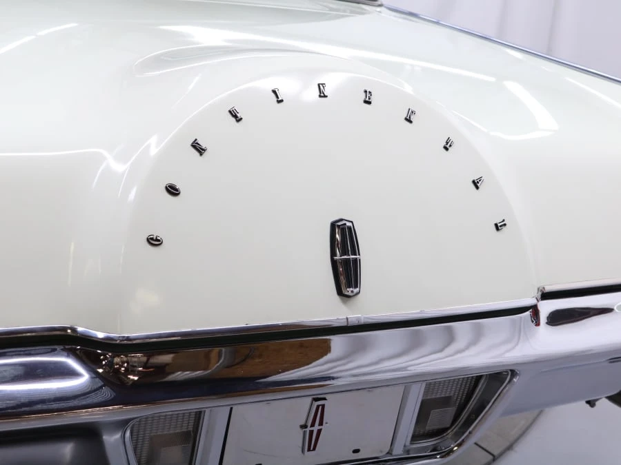 1970 Lincoln Continental Mark III - Image 17 of 31