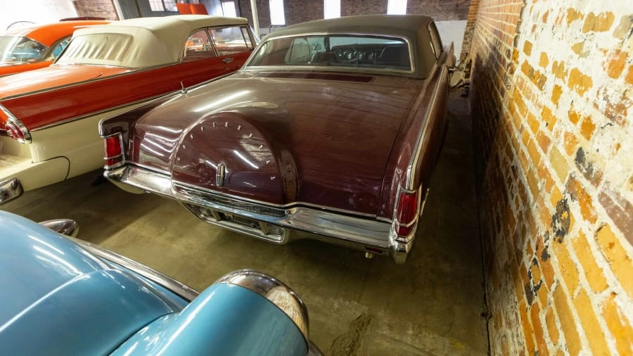 1970 Lincoln Continental Mark III - Image 8 of 20