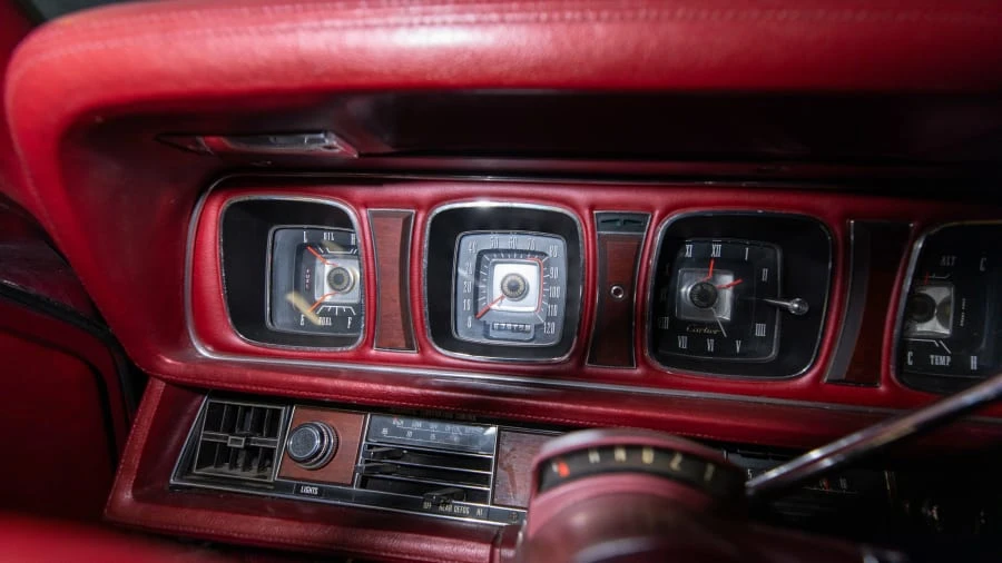 1970 Lincoln Continental Mark III - Image 10 of 20