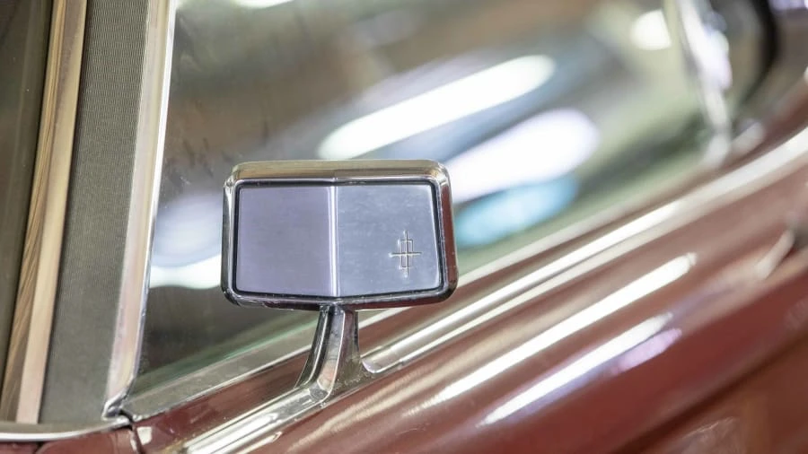 1970 Lincoln Continental Mark III - Image 13 of 20