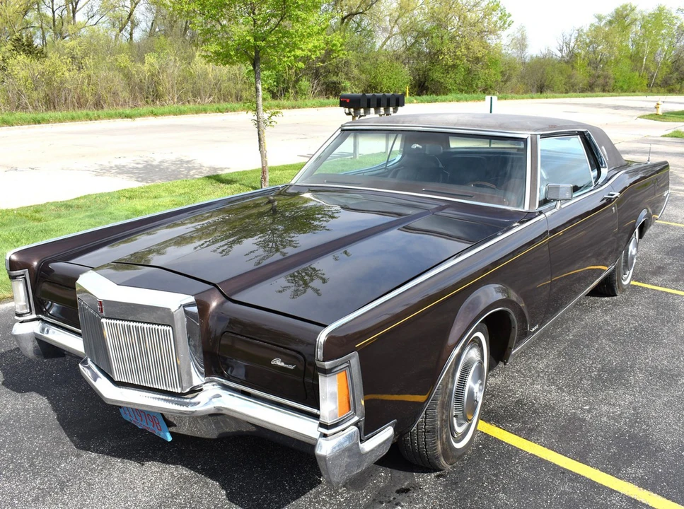 1970 Lincoln Continental Mark III - Image 11 of 31