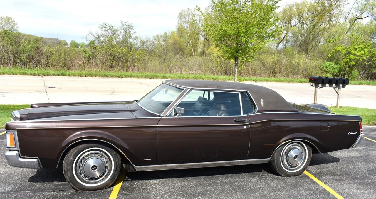 1970 Lincoln Continental Mark III - Image 13 of 31