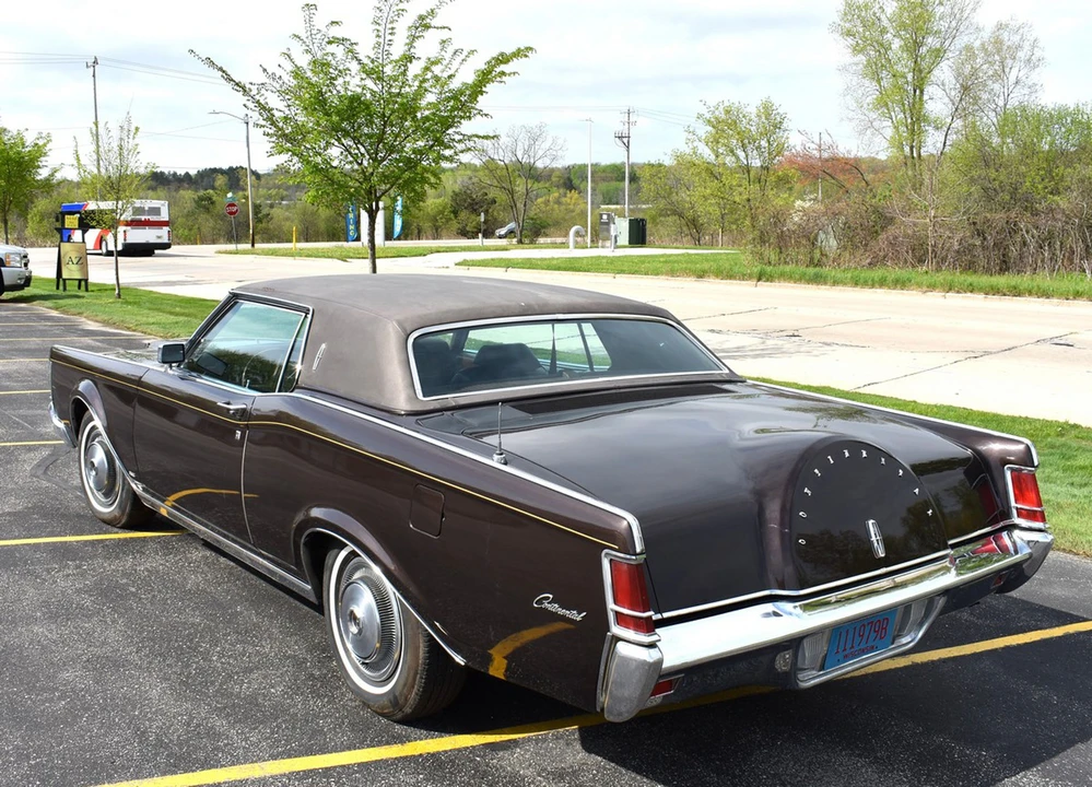 1970 Lincoln Continental Mark III - Image 15 of 31