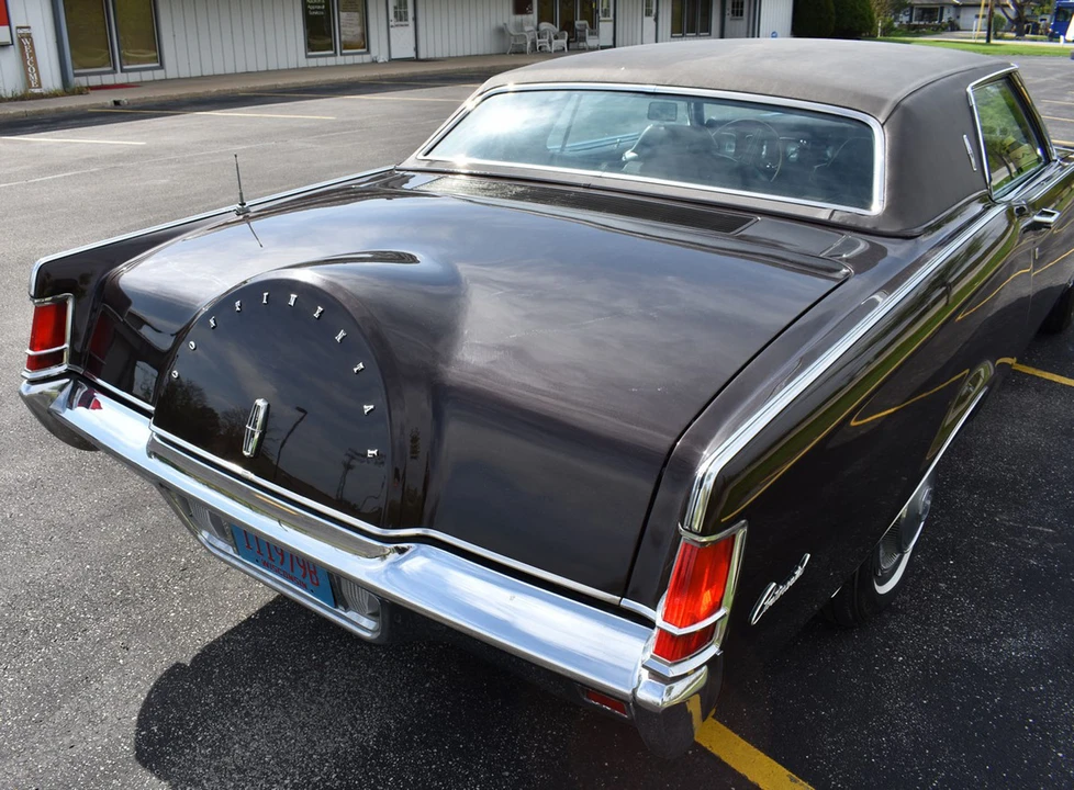 1970 Lincoln Continental Mark III - Image 17 of 31