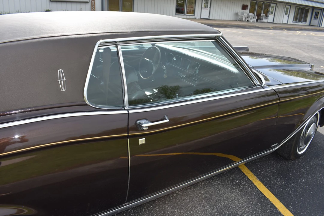 1970 Lincoln Continental Mark III - Image 20 of 31