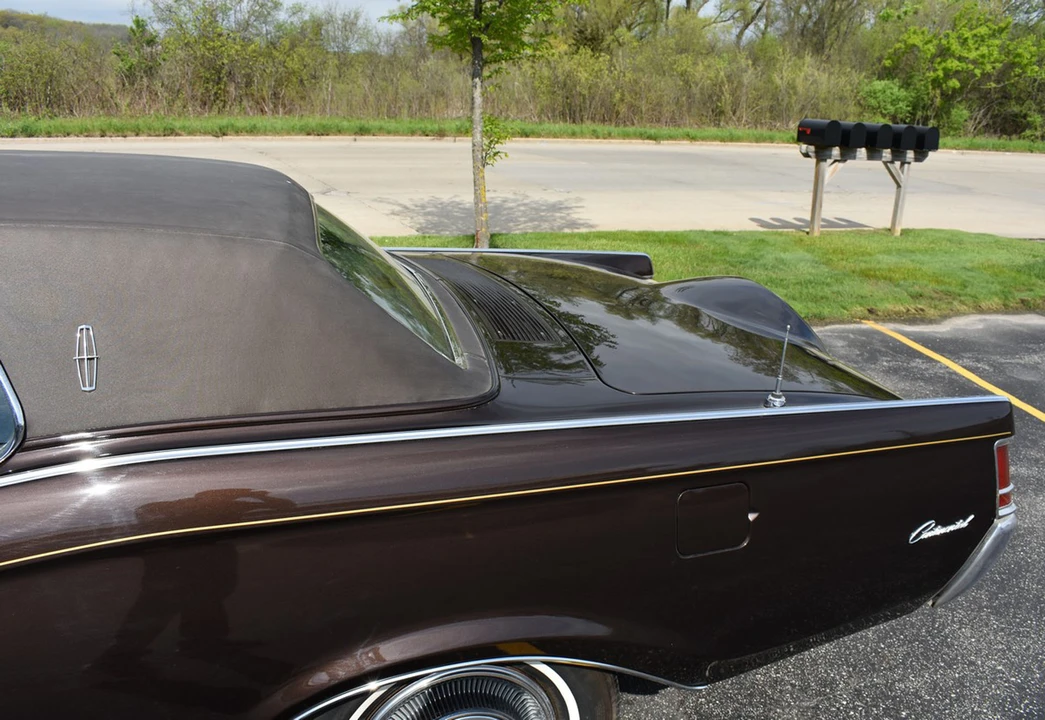 1970 Lincoln Continental Mark III - Image 29 of 31