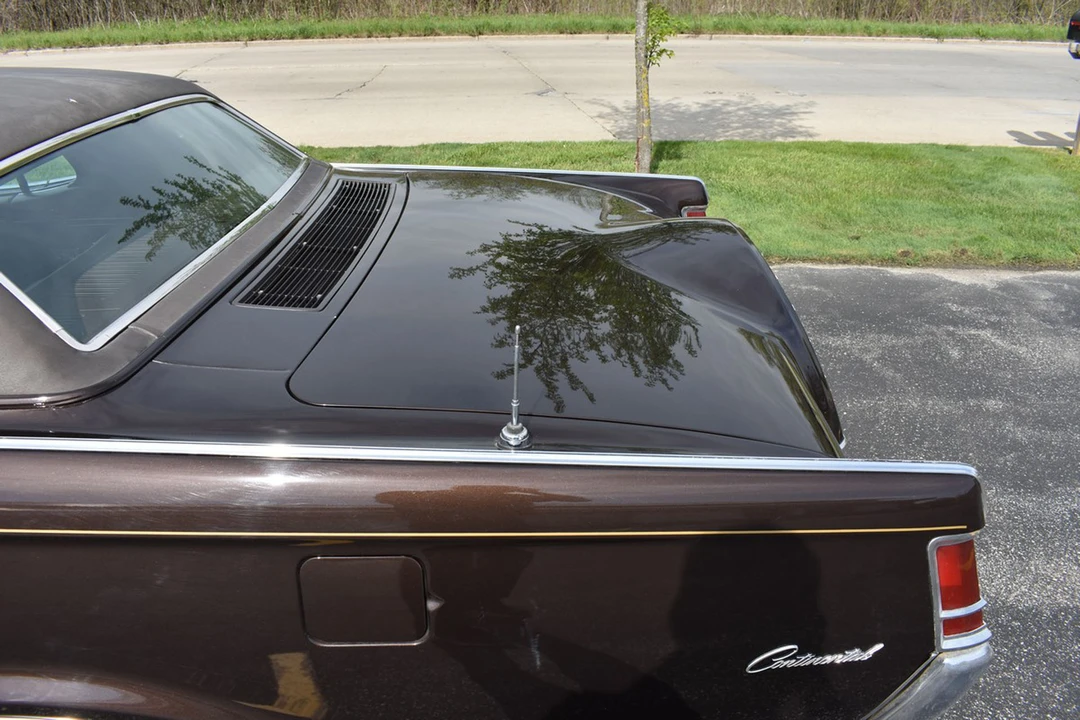 1970 Lincoln Continental Mark III - Image 30 of 31