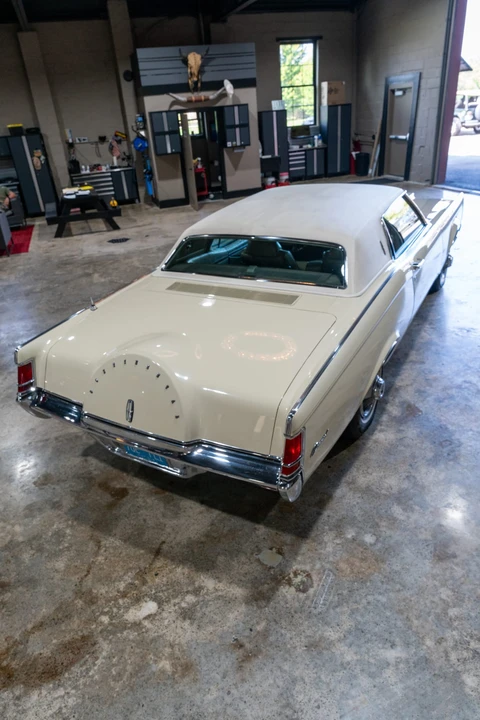 1970 Lincoln Continental Mark III - Image 6 of 31