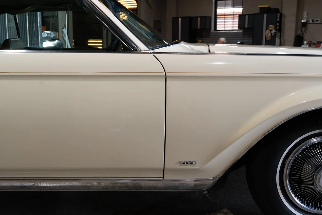1970 Lincoln Continental Mark III - Image 20 of 31
