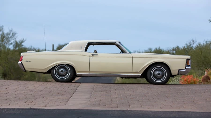 1970 Lincoln Continental Mark III - Image 8 of 20