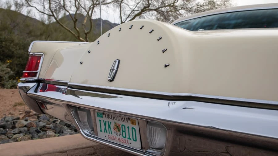 1970 Lincoln Continental Mark III - Image 11 of 20