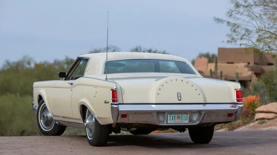 1970 Lincoln Continental Mark III - Image 13 of 20