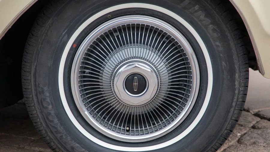 1970 Lincoln Continental Mark III - Image 18 of 20