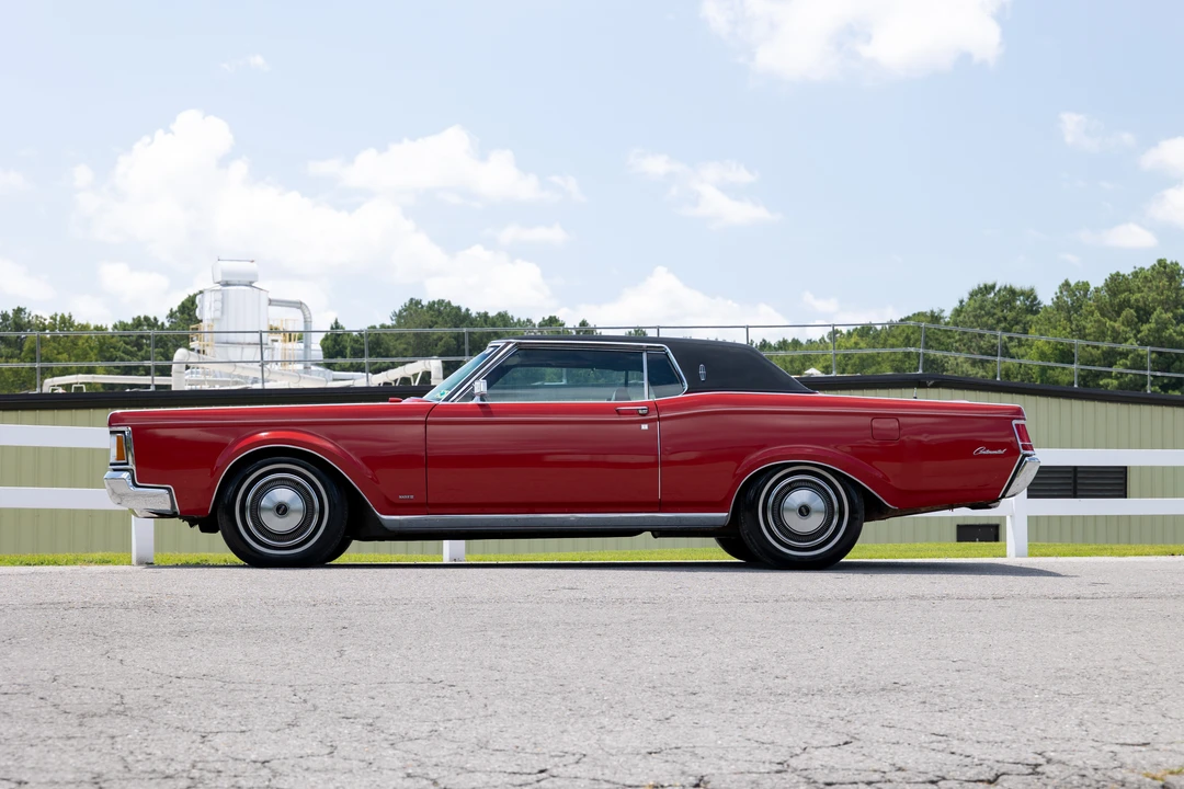 1970 Lincoln Continental Mark III - Image 14 of 31