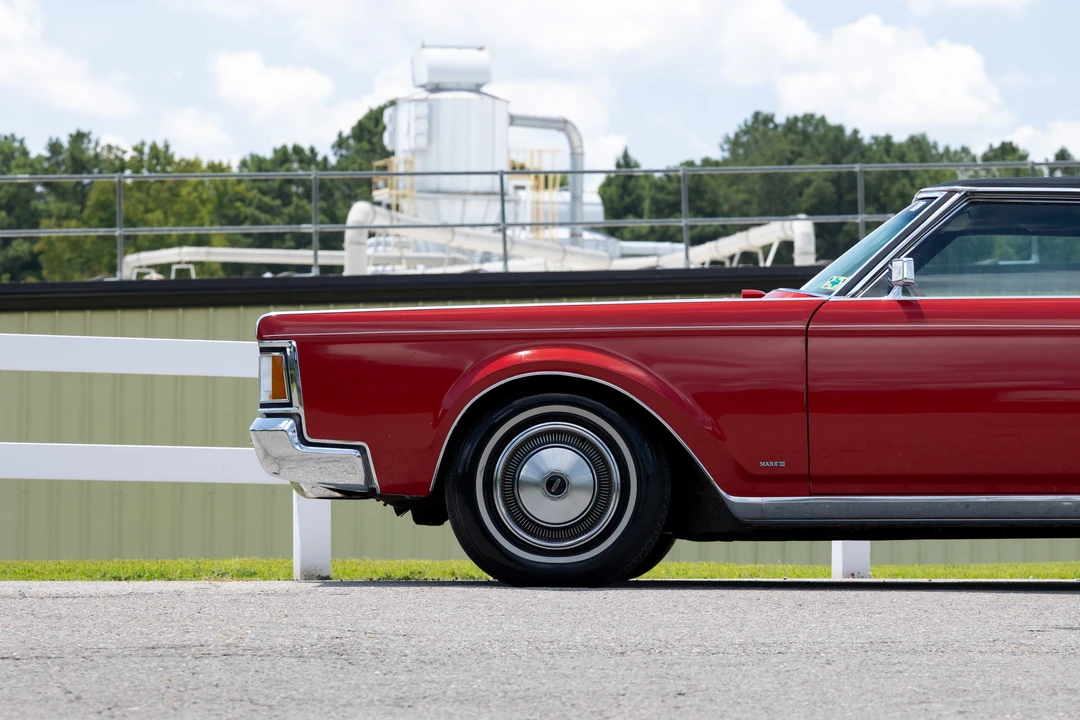 1970 Lincoln Continental Mark III - Image 15 of 31