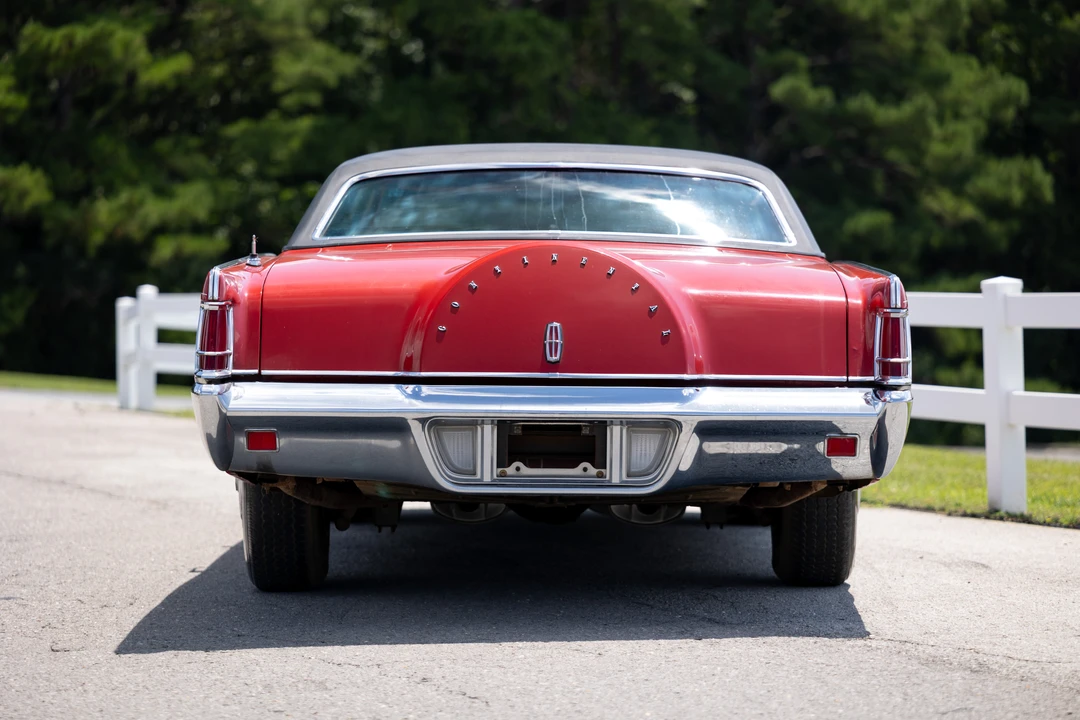 1970 Lincoln Continental Mark III - Image 10 of 31