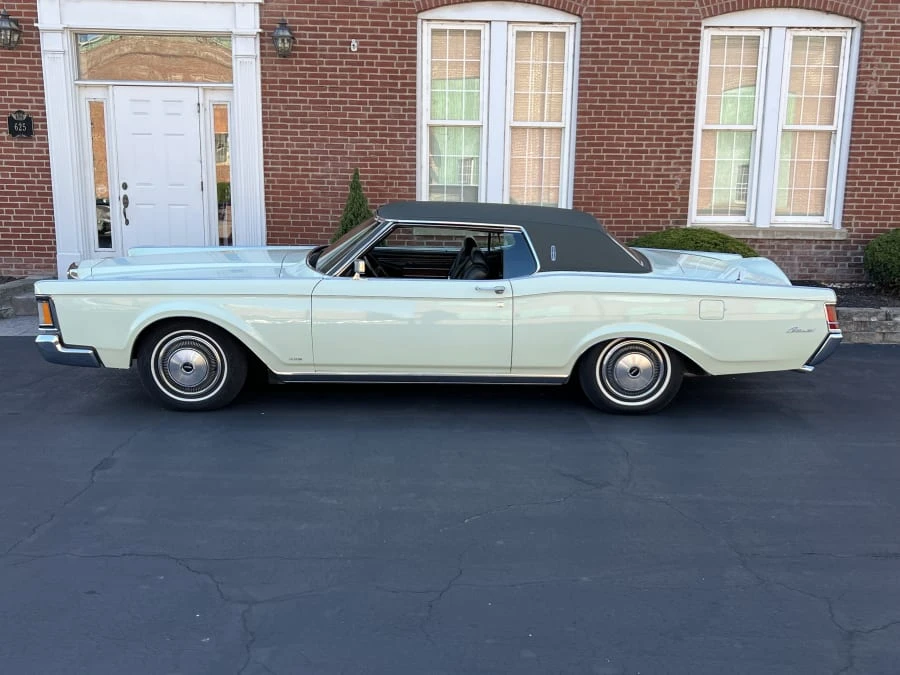 1970 Lincoln Continental Mark III - Image 2 of 7