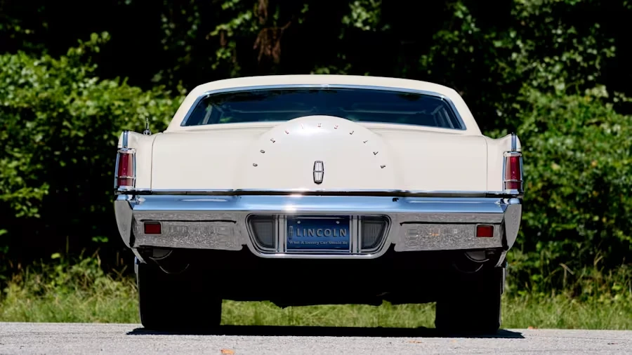 1970 Lincoln Continental Mark III - Image 5 of 31