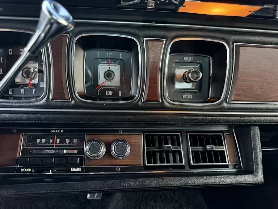 1970 Lincoln Continental Mark III - Image 25 of 31