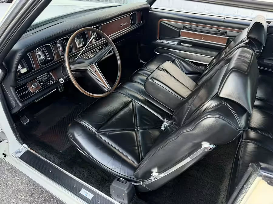 1970 Lincoln Continental Mark III - Image 9 of 31
