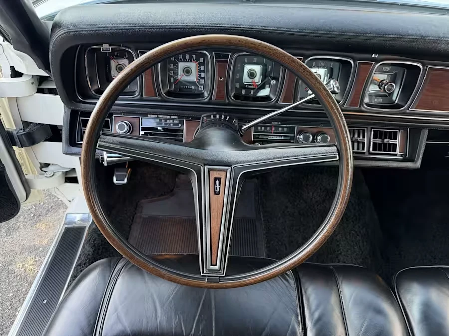 1970 Lincoln Continental Mark III - Image 23 of 31