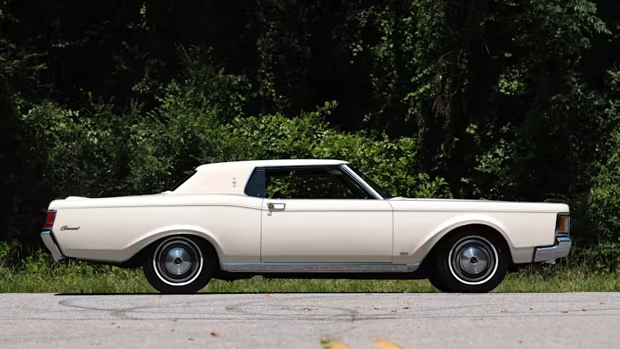 1970 Lincoln Continental Mark III - Image 2 of 31