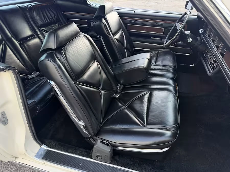 1970 Lincoln Continental Mark III - Image 18 of 31