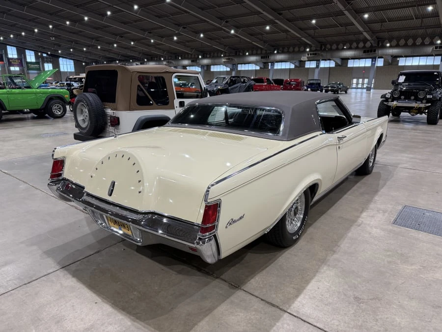 1970 Lincoln Continental 5th Gen - Image 2 of 8