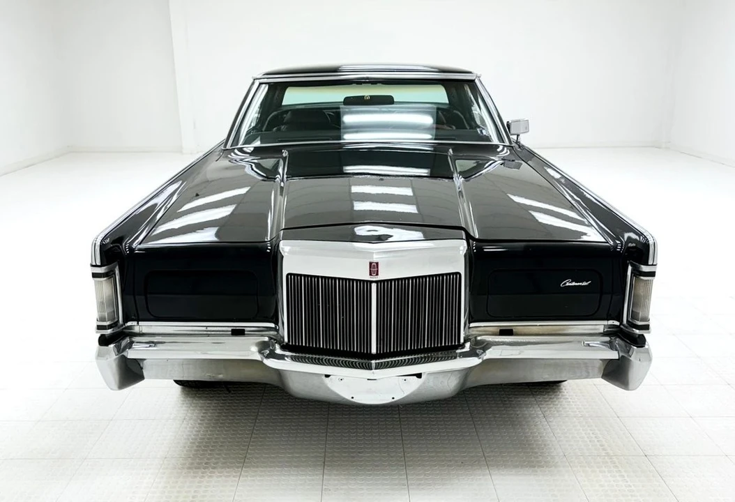 1970 Lincoln Continental Mark III - Image 8 of 31