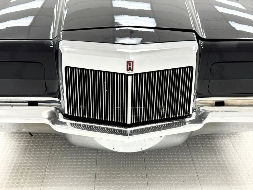 1970 Lincoln Continental Mark III - Image 9 of 31