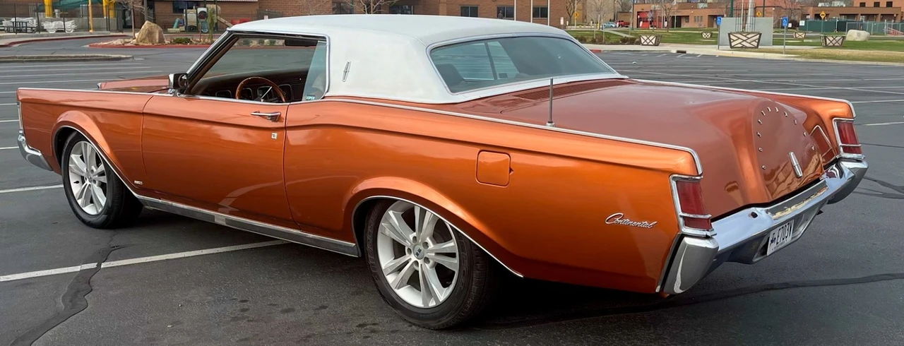 1970 Lincoln Continental Mark III - Image 9 of 19