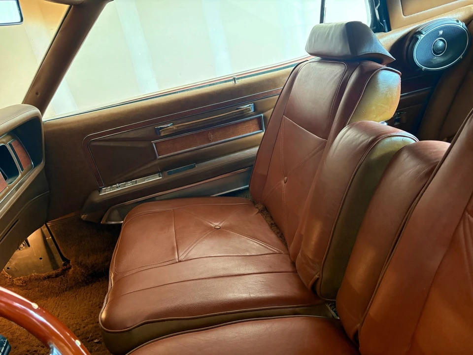 1970 Lincoln Continental Mark III - Image 13 of 19